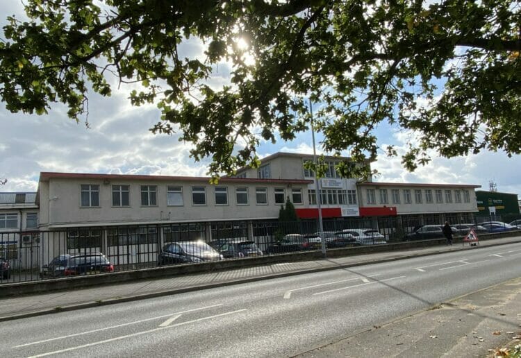 The art deco building on Headley Road East that Woodley residents want to save from potential demolition Picture: Phil Creighton
