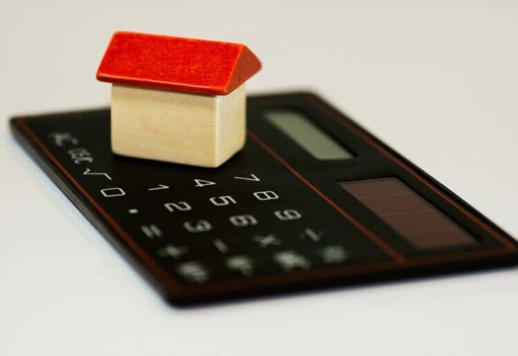 People are searching for new mortgage rates Picture:  Alexander Stein from Pixabay