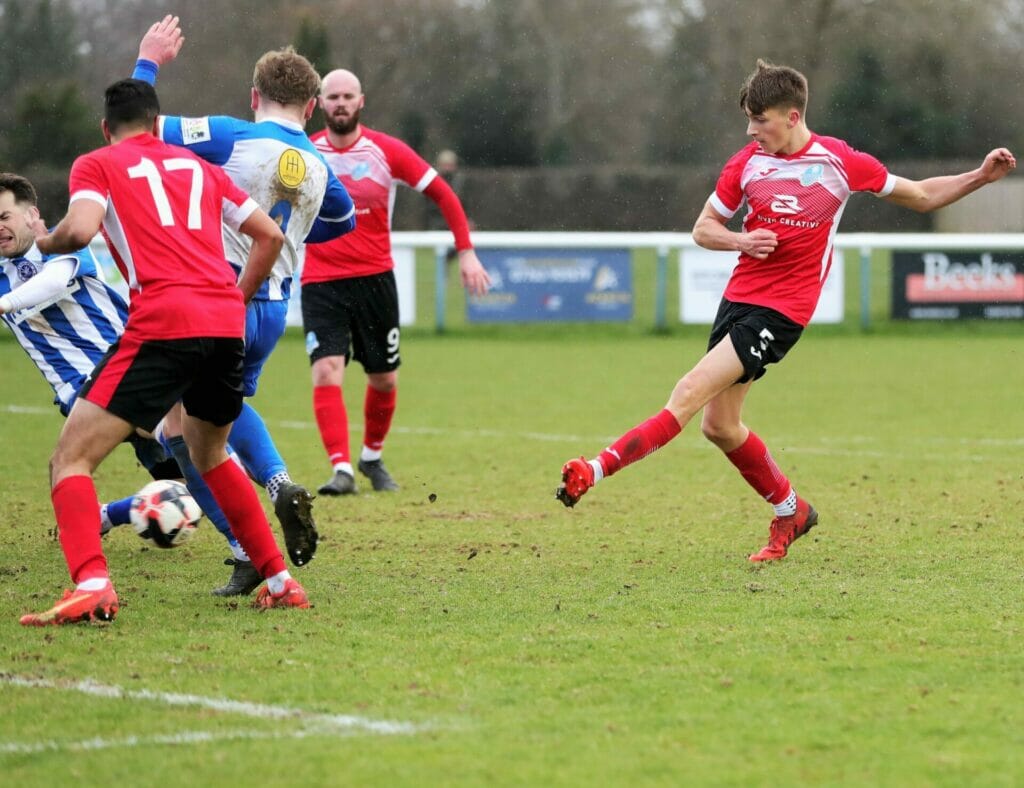 Eversley & California FC Pictures: Richard Milam