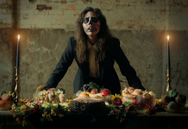 Deva St John has released a new single, DIE