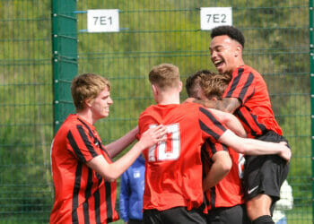 Finchampstead v Burghfield Pictures: Andrew Batt