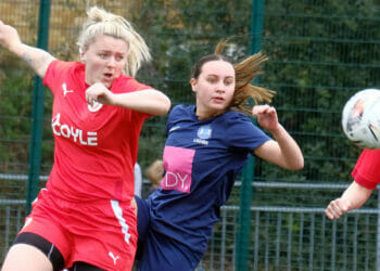 S4K Berks County LAdies v Beaconsfield Pictures: Andrew Batt