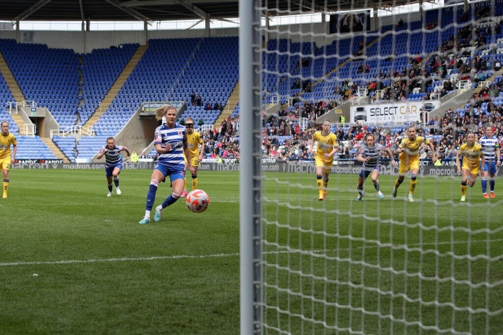 Reading Women v Everton Women Pictures: Neil Graham