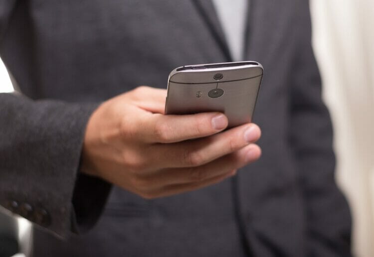 People received an emergency alert on their mobile phones Picture: Niek Verlaan from Pixabay