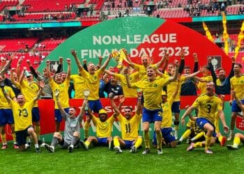 Ascot United v Newport Pagnell Town Pictures: Andrew Batt