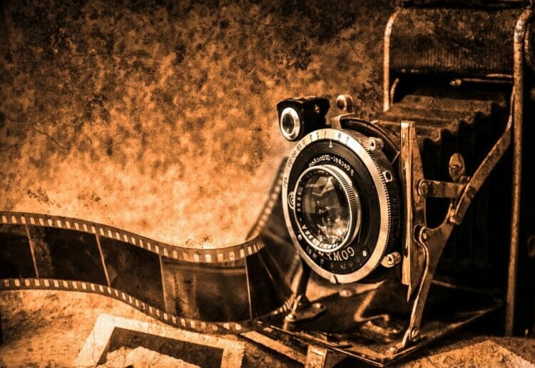 An exhibition devoted to black and white photography will come to Reading Picture: PublicDomainPictures from Pixabay