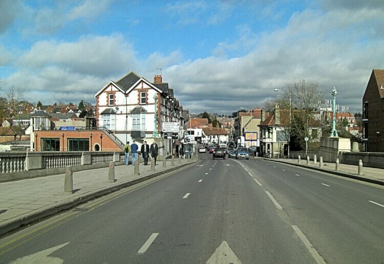 Caversham Bridge Picture: Stuart Logan / Wikimedia
