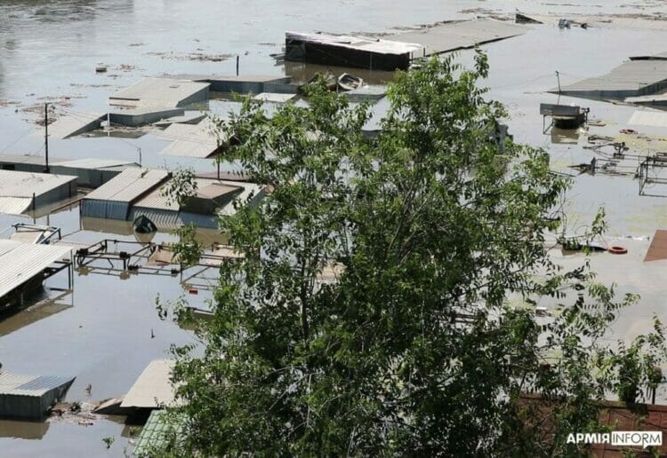 Settlements on the left bank of Dnieper River are underwater after the Kakhovka Dam was breached on 6th June, 2023 Picture: Armyinform/wikimedia comons