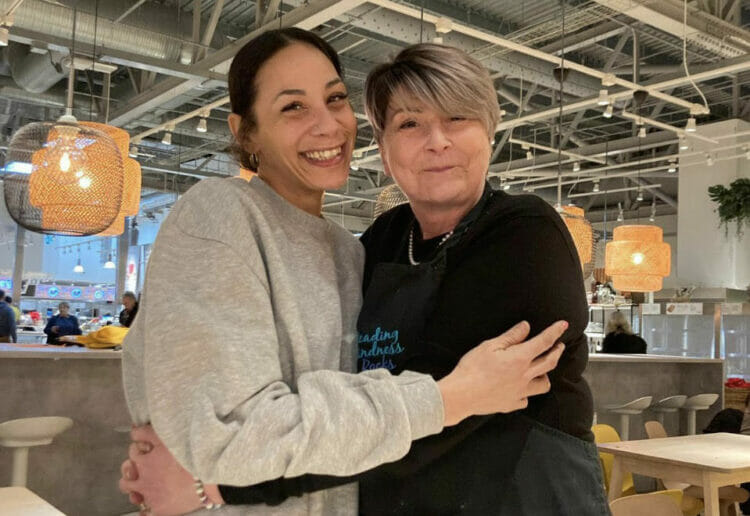 Shona (left) and Debs became friends while in hospital. Together, they are alerting people to the symptoms of stomach cancer. Picture courtesy of Debs Baldree
