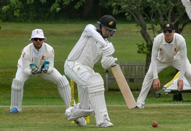 Finchampstead (batting) v Wargrave Pictures: Steve Smyth