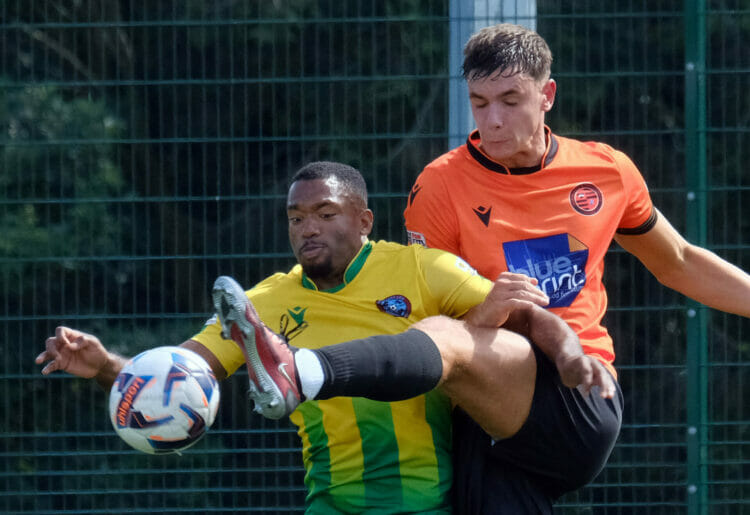 Wokingham & Emmbrook v Badshot Lea Pictures: Andrew Batt
