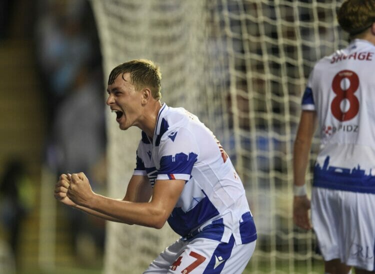 Reading v Cheltenham Pictures: Steve Smyth and Luke Adams