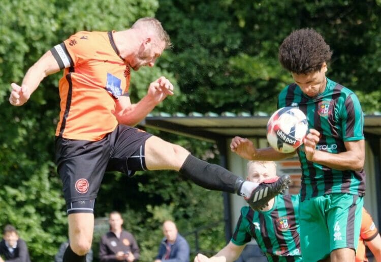 Wokingham & Emmbrook v Cinderford Town