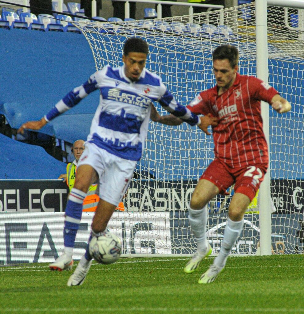 Reading v Cheltenham Pictures: Steve Smyth
