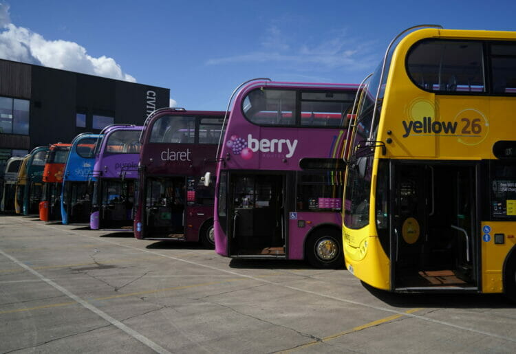 Reading Buses is to give staff an 8% pay increase this autumn Picture: Reading Buses