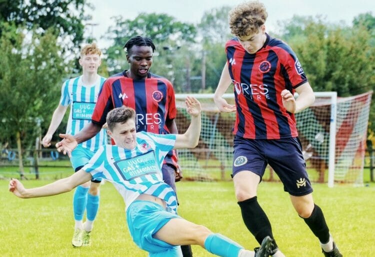 Finchampstead v Reading YMCA Pictures: Andrew Batt