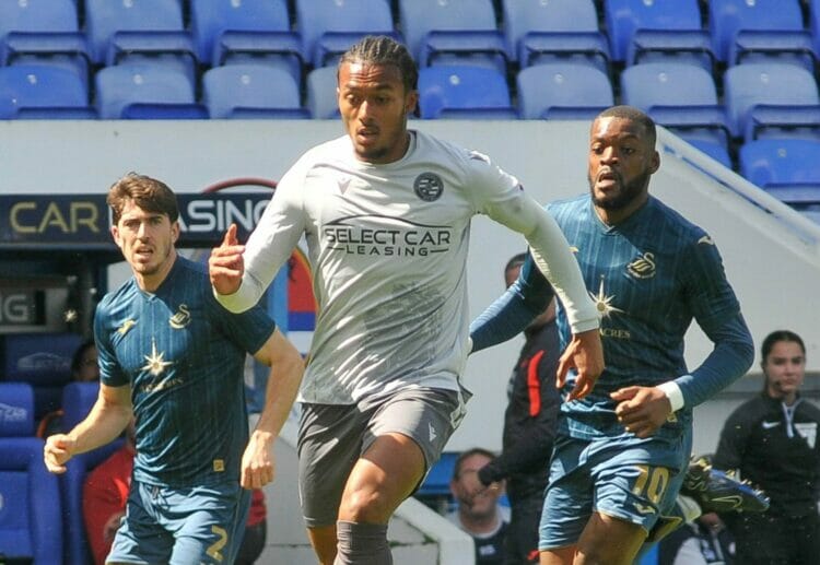 Femi Azeez came close to scoring a winner on a couple of occasions in Reading's 1-1 draw against Exeter City. Picture: Steve Smyth