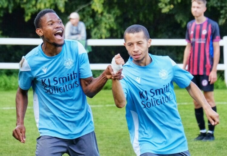 Woodley United v AFC Aldermaston Pictures: Andrew Batt