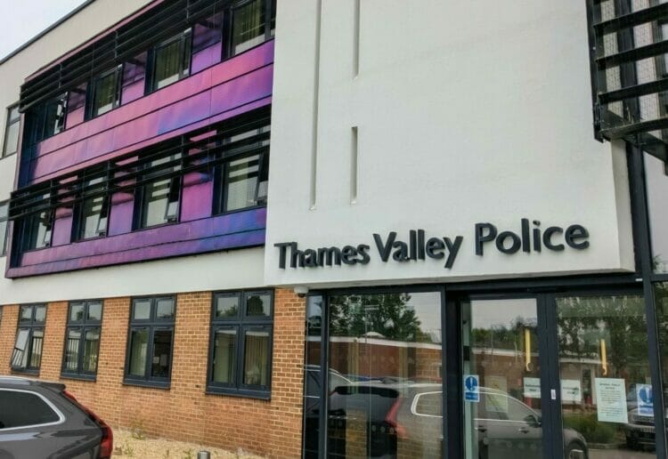 Police are appealing for witnesses to a public order incident after a man was seen threatening others with a knife in Reading.