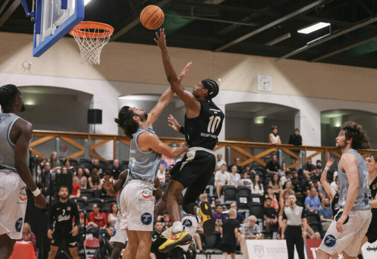 Elijah Maynard of Reading Rockets. Reading Rockets VS Worthing Thunder in opening day KitKing Trophy action!
