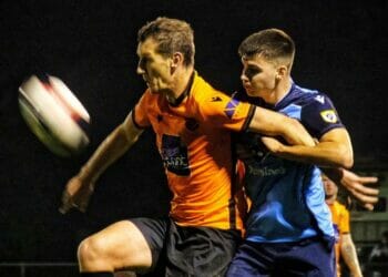 Wokingham & Emmbrook v Fleet Town Pictures: Andrew Batt