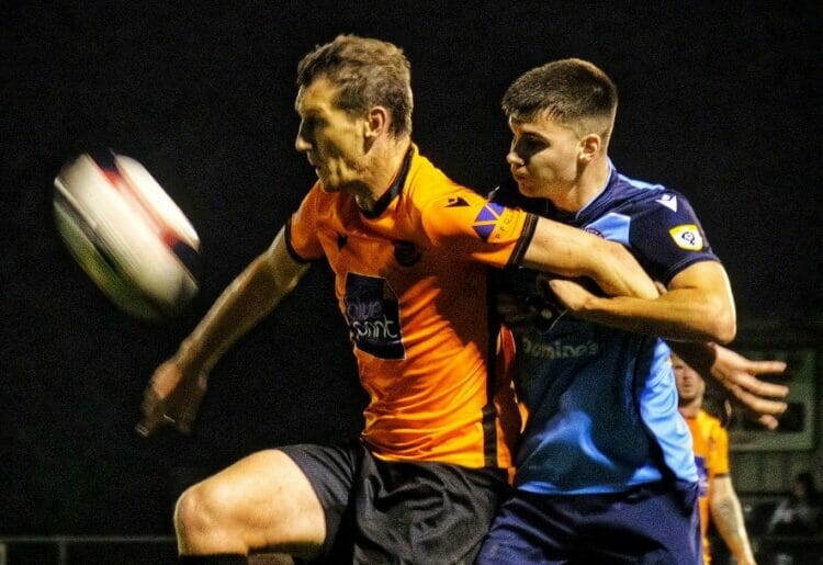 Wokingham & Emmbrook v Fleet Town Pictures: Andrew Batt