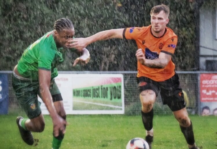 Wokingham & Emmbrook v Egham Town