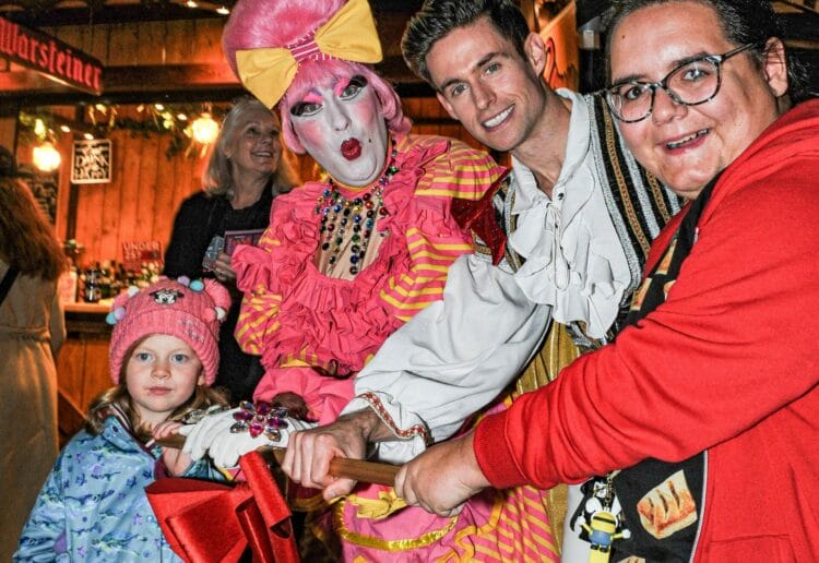 Reading Christmas Lights Switch-On: Paul Morse and Carl Tracey Picture: Steve Smyth