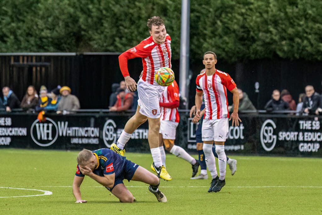 Bracknell Town v Horsham Pictures: John Leakey