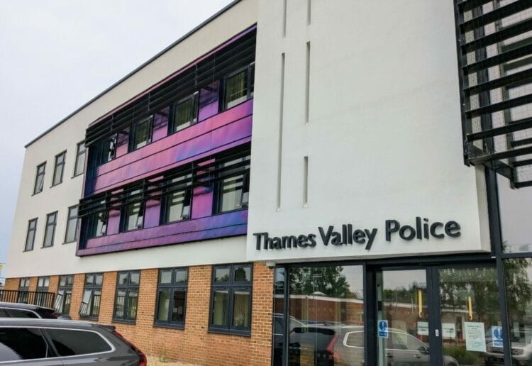 THAMES Valley Police has urged the public to use its website for reporting non-emergency crimes as issues with contact centres have been reported.