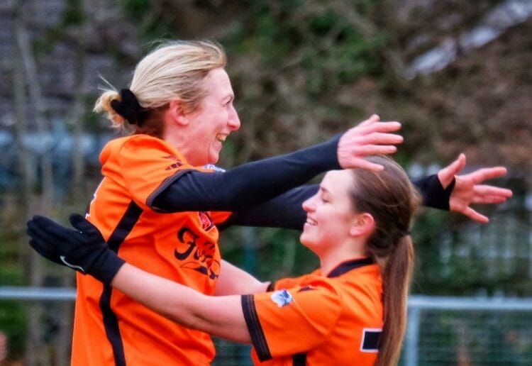 Wokingham & Emmbrook v Longford Park Vixens Pictures: Andrew Batt