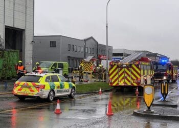 ++UPDATED++ More than 50 firefighters tackle blaze at former offices of Reading Evening Post