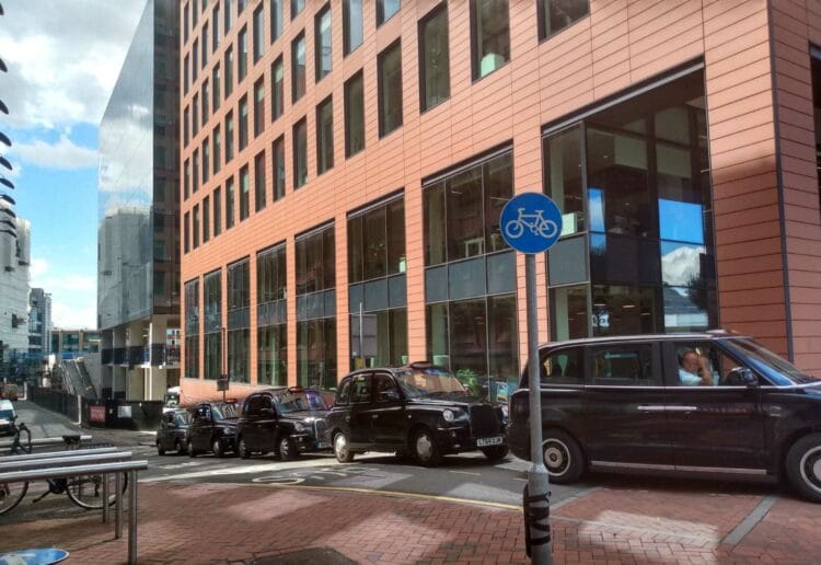 Black cab drivers queuing at a taxi rank in Garrard Street, Reading town centre. Picture: Local Democracy Reporting Service