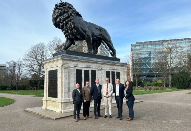 Celebrating the Yes vote are Andrew Whiteaker (Abbey Quarter Chair & Boyes Turner LLP)Andy Briggs (Reading Central Chair & The Oracle Shopping Centre)Reading?s Mayor, Cllr Tony PageNigel Horton-Baker (Chief Executive REDA)Adam Jacobs (Chair REDA)Alexa Volker (Reading BIDs Manager)