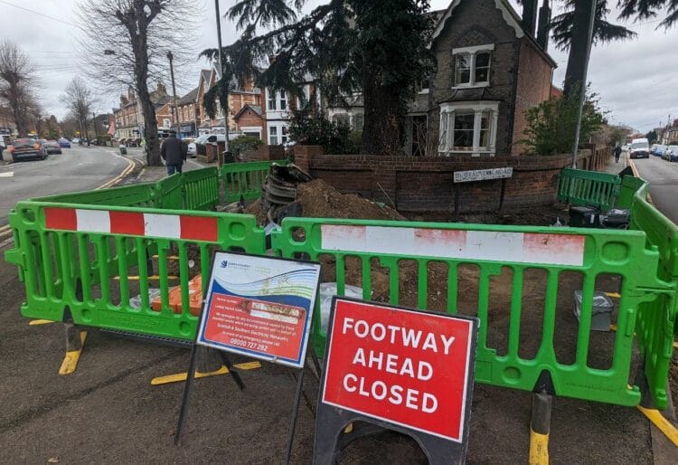 Shortly after 8pm on Tuesday, March 12, residents began to report on social media that flames were protruding from under the drain covers on the corner of De Beauvoir Road and Erleigh Road.