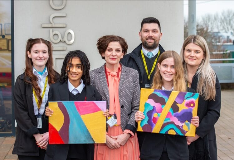 Left to Right -  Grace Hammond - Sales Consultant, Winner - Mo Bernard, Teacher Ms Garner, Matt Morrison - sales consultant, Sophia May - winner, and Alix Laflin, Vistry Marketing Manager