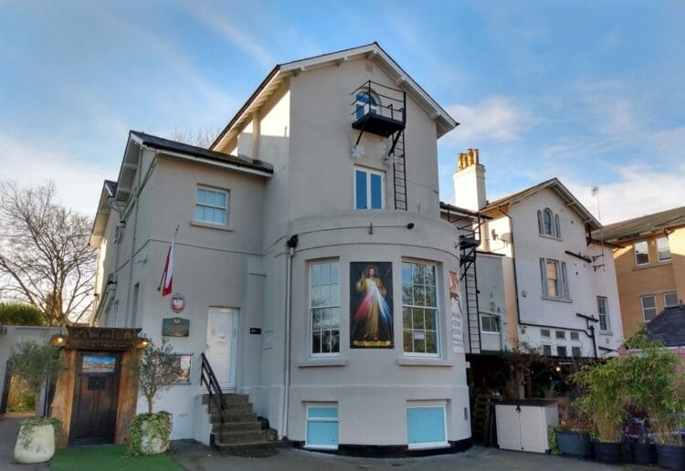 The Piwnica restaurant and former Polish Social Club at 81 London Road, Reading with the image of Jesus of the Divine Mercy Picture: Local Democracy Reporting Service