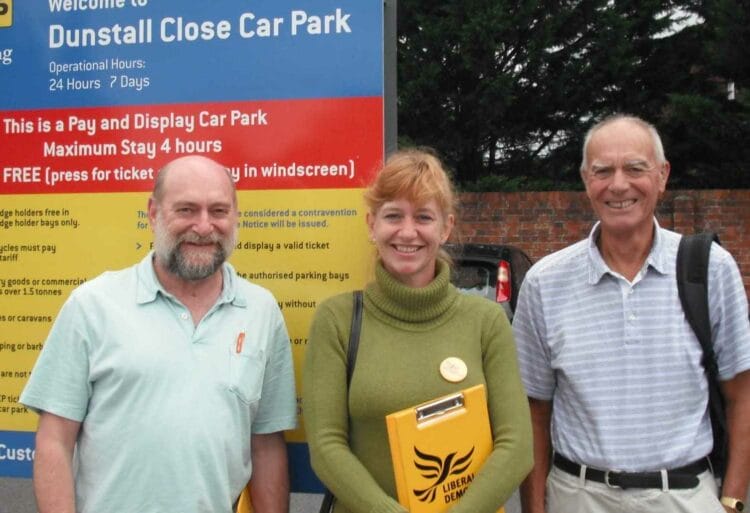 Ricky Duveen, Meri O\'Connell and Peter Beard at the Dunstall Close car park in Tilehurst back in 2012 when the free parking for 30 minutes was introduced. Credit: Reading Liberal Democrats.