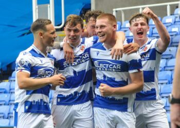 PICTURE GALLERY: Reading FC Under 21s fly through to PL2 play-off final four