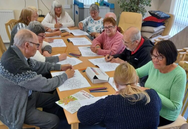 Berkshire residents living with dementia and their carers have been receiving a creative treat this month, thanks to a nationwide gesture from the Freemasons