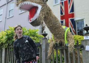 Sonning Scarecrows delight visitors to the village