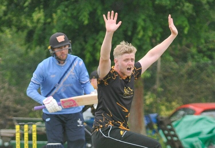 Finchampstead v High Wycombe (batting)

Sharp appeals, turned down.