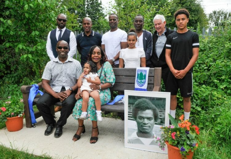 Ex Reading Player memorial seat dedicated in Linear Park on Sunday.