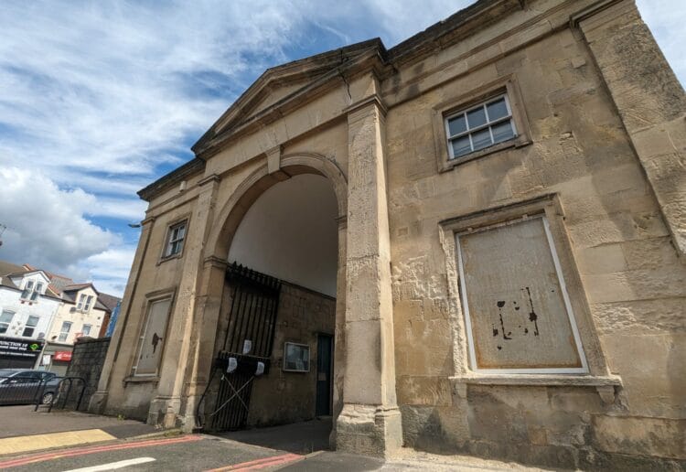 Reading Borough Council has announced that works could soon begin on the arch in Cemetery Junction, pending planning application approval. Picture: Jake Clothier