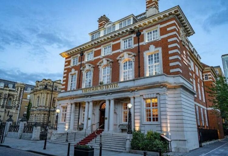 The international exhibition's opening art fair takes place at The Roseate, The Forbury, from 2pm on Saturday, November 2.