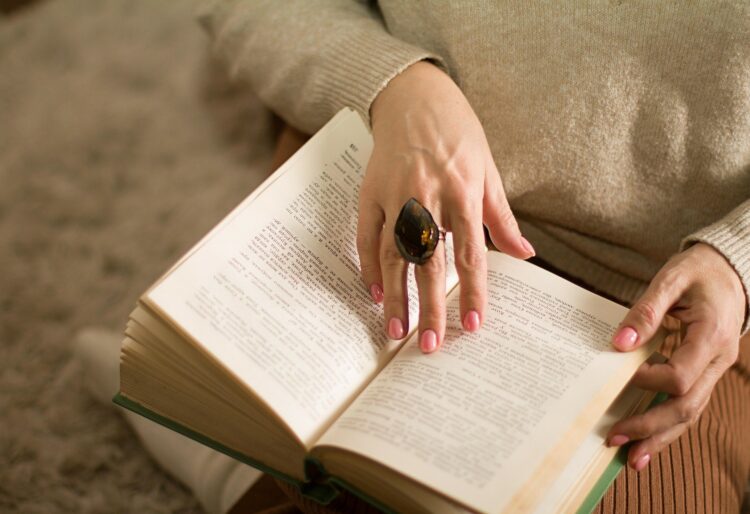 Give a book a new lease of life. An re3 initiative means that free books are available at recycling centres in the borough. Picture: Olga Volkovitskaia via Pixabay