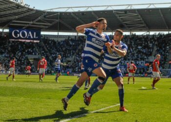 Reading v Wycombe Wanderers Pictures: Steve Smyth