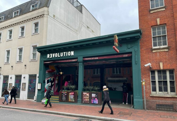 Revs