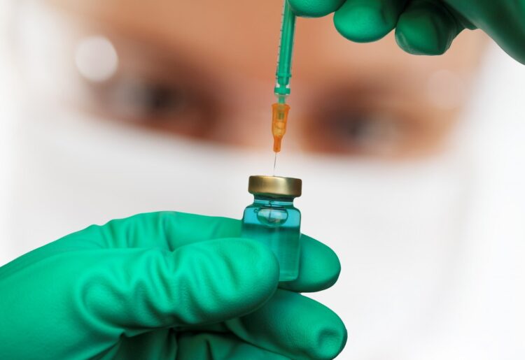 More than half a million people in the south east have received their COVID-19 vaccination as the NHS spring vaccination campaign continues, figures have shown. Image by Gerd Altmann from Pixabay.