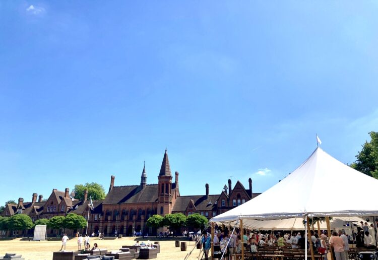 Readingensians gathered to celebrate their school's 900th anniversary, on Saturday, with jazz, sport and music.